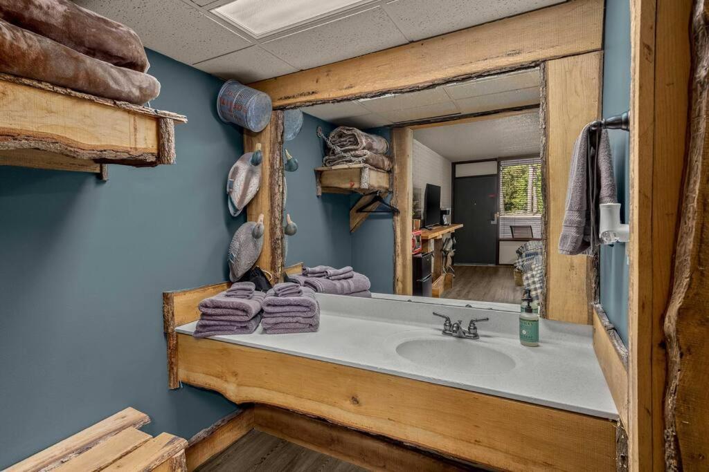 Stonegate Lodge 2 Queen Beds Fast Wifi 50" Tv Salt Water Pool Room #207 Юрика-Спрінгс Екстер'єр фото